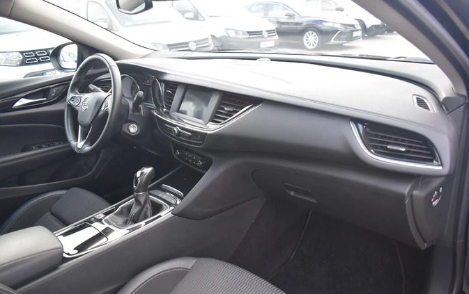 Opel Insignia cena 63500 przebieg: 108513, rok produkcji 2019 z Narol małe 562